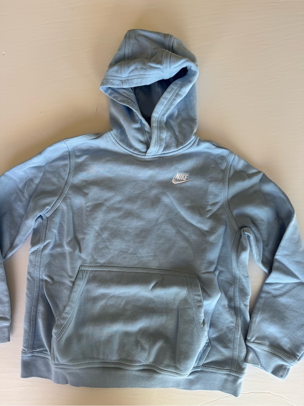 Youth Nike Club Fleece Pullover Hoodie Baby Blue Standard Fit Large